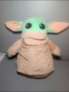 Bioworld Plush Baby Yoda Grogu Mini Backpack in Tan Robe